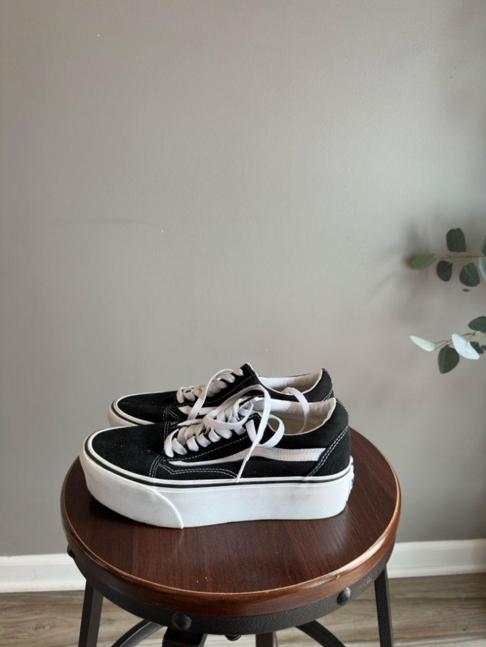 Vans Black and White Platform Old Skool Shoes - Picture 2 of 3